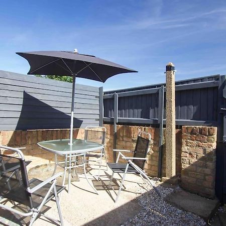 Beautiful 2 Bedroom House Close To The Seaside Cleethorpes Kültér fotó