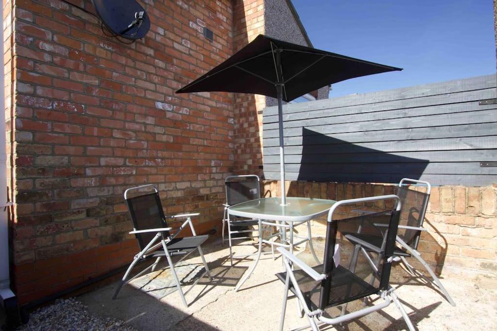 Beautiful 2 Bedroom House Close To The Seaside Cleethorpes Kültér fotó