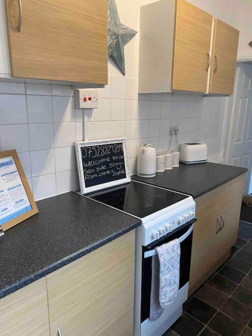 Beautiful 2 Bedroom House Close To The Seaside Cleethorpes Kültér fotó