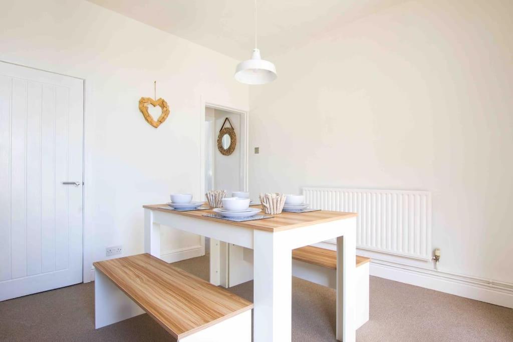 Beautiful 2 Bedroom House Close To The Seaside Cleethorpes Kültér fotó